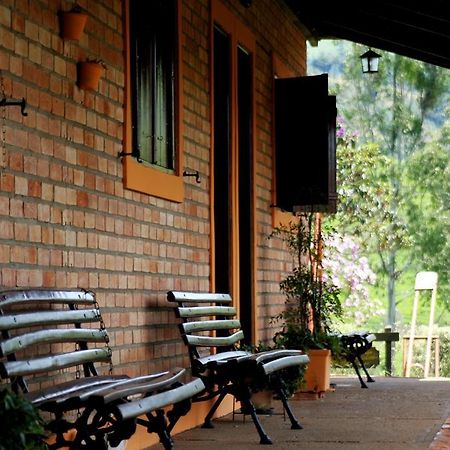 Estalagem Usina Velha Hotel Passa-Quatro Buitenkant foto